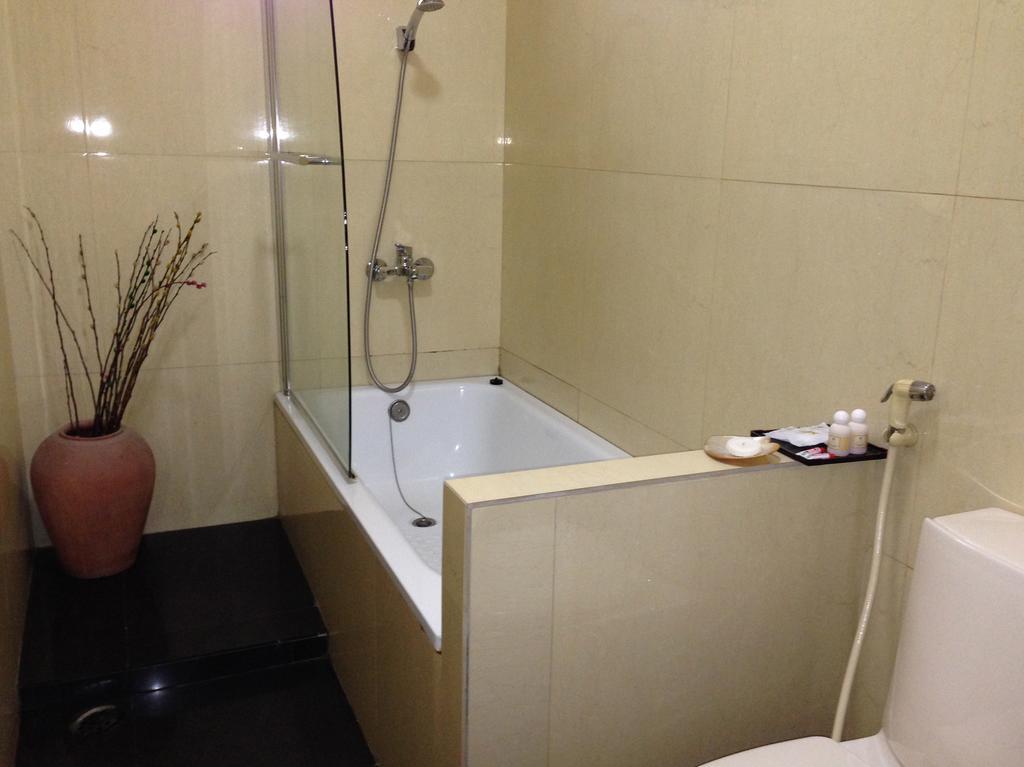 Classique Inn Yangon Ngoại thất bức ảnh