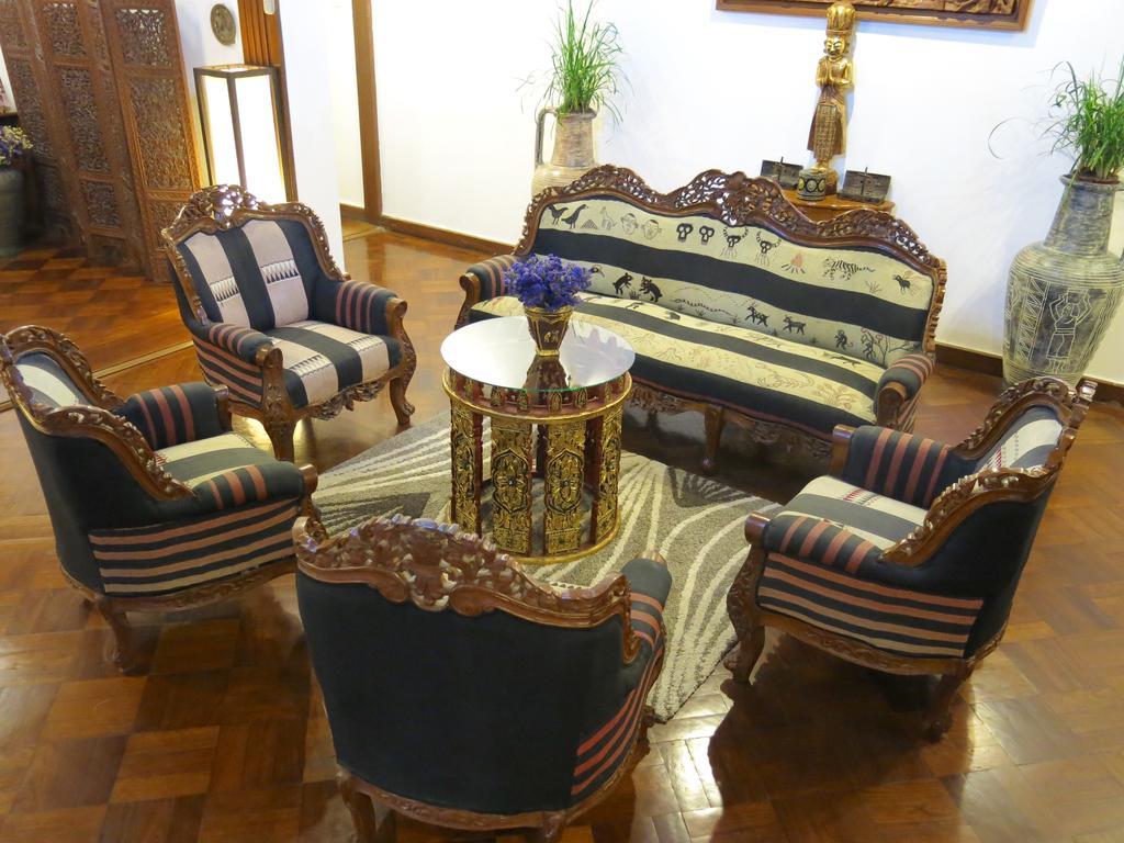Classique Inn Yangon Ngoại thất bức ảnh